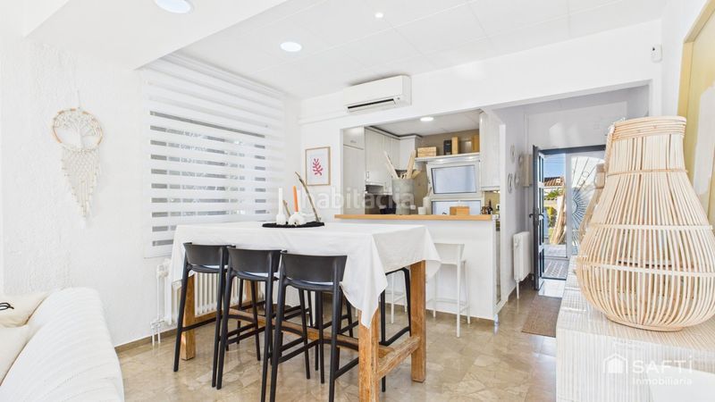 Foto f44f8a7e-959f-4833-9c5d-3331ed18e45c. Casa amb piscina a Muga - Gran Reserva - Badia Empuriabrava