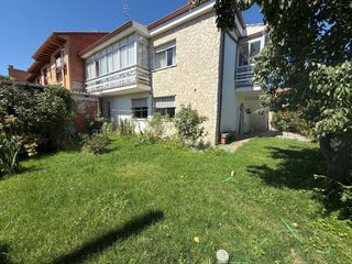 Casa a Trobajo del camino