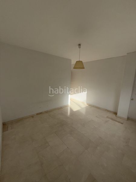 Foto 3510b306-4147-4baf-ba01-f9fc6fdf4b5d. Piso en Loja