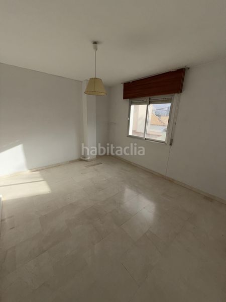 Foto a37340b2-0fdf-4b3c-a4c3-4ef49f378368. Piso en Loja