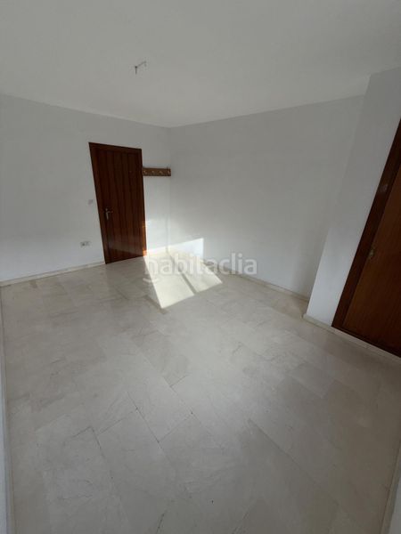 Foto c78889b1-0cec-4f59-b55b-04c53a10ba69. Piso en Loja