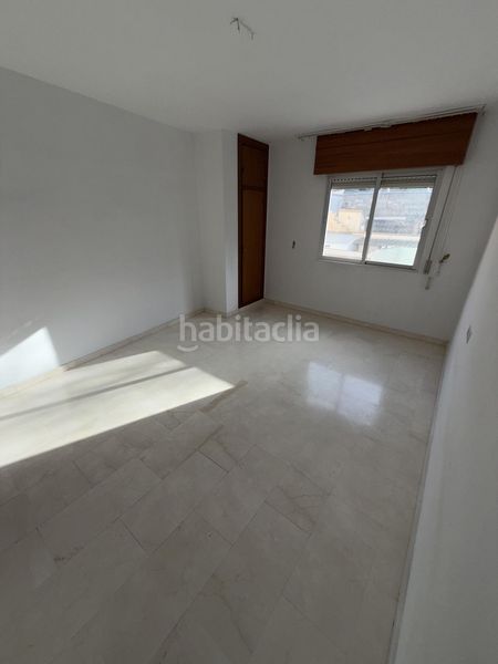 Foto e99a417f-e087-4650-a97d-bc9d52186594. Piso en Loja