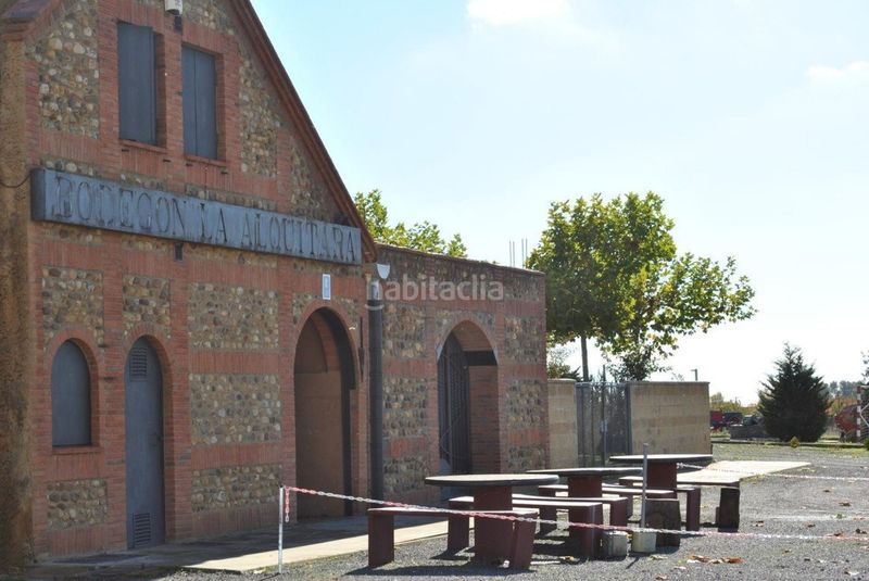 Foto 6e7e736c-3cf3-4520-8d89-bb66cc0337d2. Local comercial a Valdevimbre