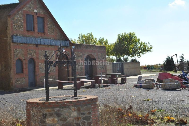 Foto febca8cb-2f8f-4df6-a954-264d31812119. Local comercial a Valdevimbre