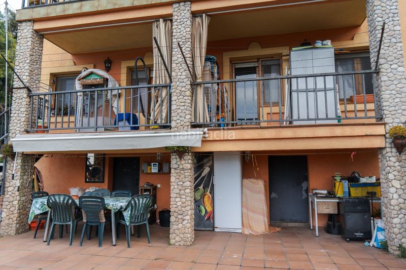 Foto 1c86c5a5-f70f-486e-835c-1ec4f05d23e4. Casa aparellada amb piscina a Mas Mora-Sant Daniel Tordera