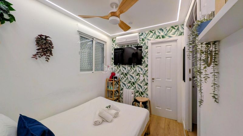 Foto d2dacb0d-d093-4fcc-b97f-f17e402ac00f. Pis amb calefacció a Valdeacederas Madrid