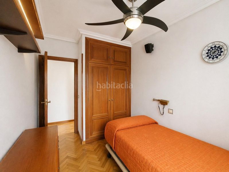 Foto 0e1fb8d0-4b61-498e-98c4-48ff0cf80050. Piso en Numancia Madrid