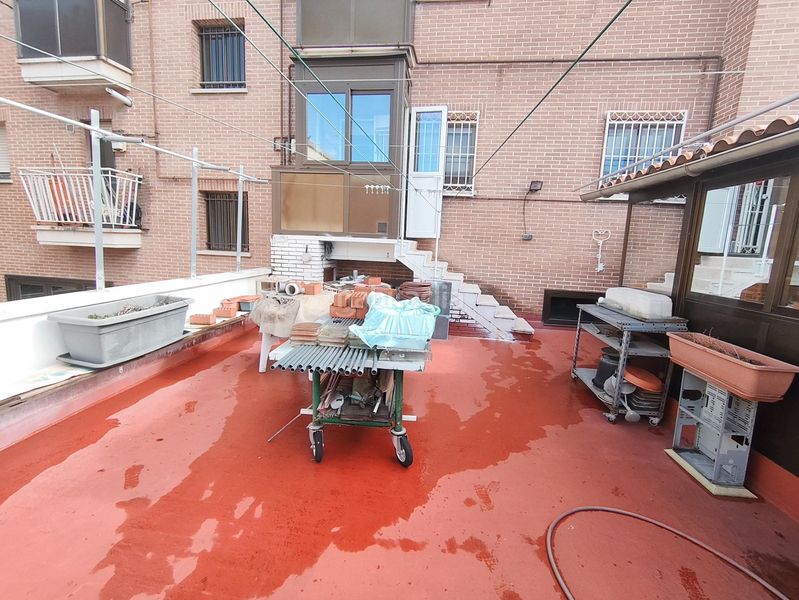 Foto 11a7c918-4ffd-4545-b96b-baa573292eea. Piso en Numancia Madrid