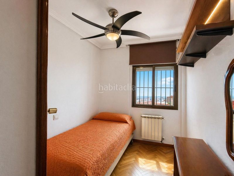 Foto cd0b784f-6634-4f0d-bf5f-a2d153f2954c. Piso en Numancia Madrid