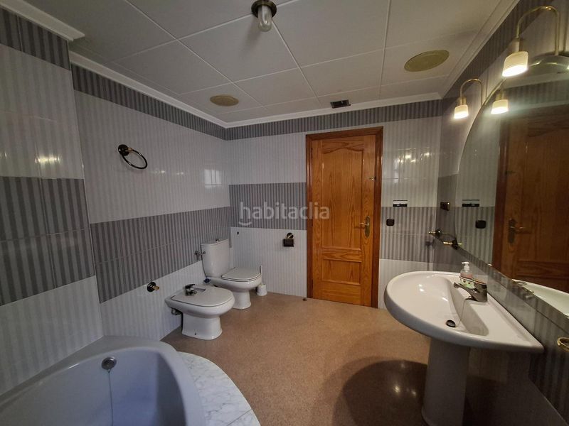 Foto 2e4a3f21-82a7-4910-880f-be7b1e32337c. Edifici a Moixent