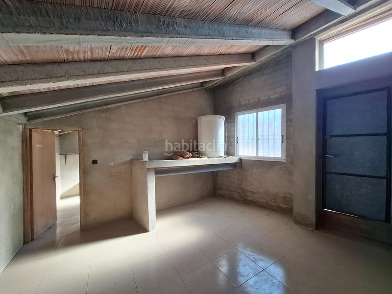 Foto b87d22f3-d00a-4a89-bba9-f631ff006d8f. Edifici a Moixent