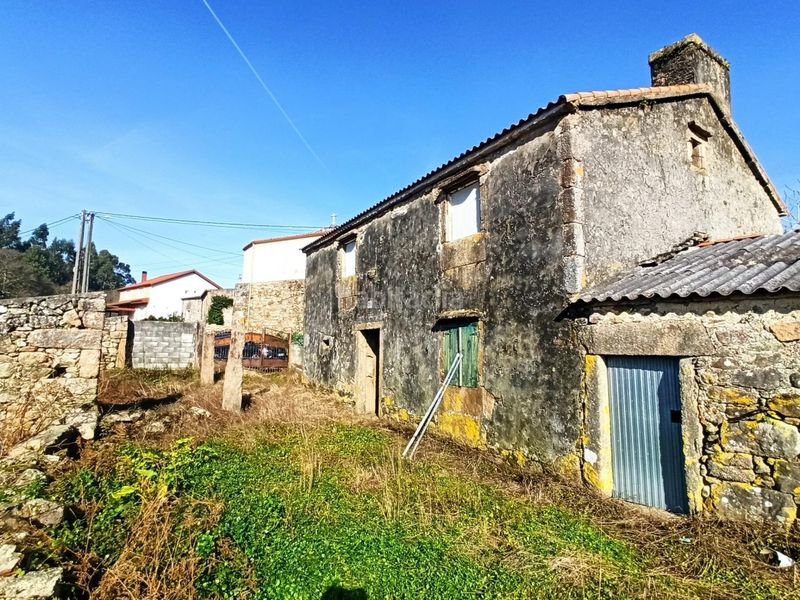Foto fbf0f077-3cda-4578-a960-a6e464170eaf. Masia a Camariñas