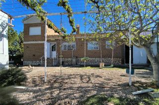 Masia a Zarza de Tajo