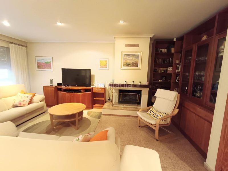 Foto b7f079fd-a11b-4ce3-bd69-6f3080502213. Casa en Petrer