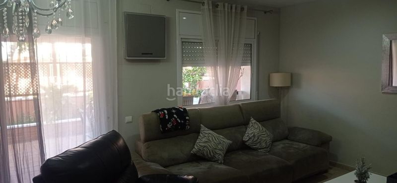 Foto 9dea99d9-c27f-4253-b72f-38889c3d61d5. Casa adossada amb calefacció aparcament piscina a Vendrell (El)