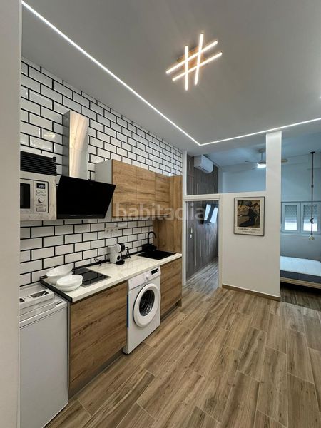 Foto 1b8ec7ff-3f32-4266-9938-8b9eaa63638f. Pis amb calefacció a Valdeacederas Madrid