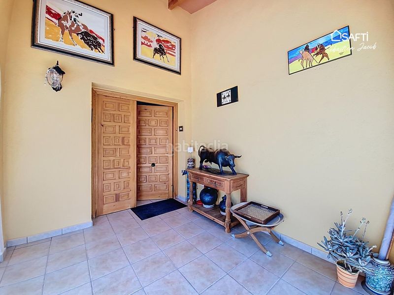 Foto 89ee75a4-17fb-43fa-ab85-0471484fe034. Casa amb aparcament piscina a Ador
