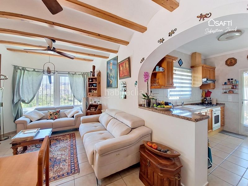Foto a61e7b8e-178d-4234-ab91-0d8010a5badc. Casa amb aparcament piscina a Ador