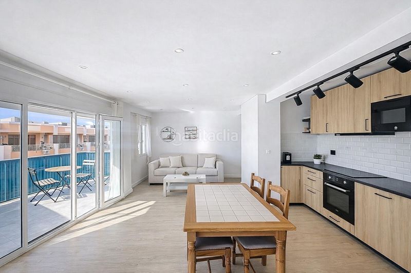 Foto 29a266dd-0e80-4d04-ac45-51429f53cf7b. Pis a Oliva playa Oliva