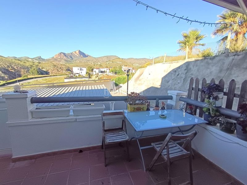 Foto ad70e2b3-2fb0-4272-b65d-7e5659e81b9d. Casa adossada amb calefacció aparcament piscina a Petrer