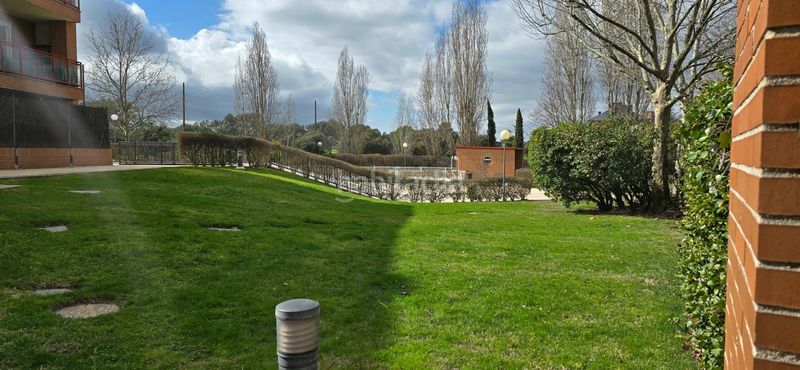 Foto ce7d48ff-d996-4b5f-8867-e50e4dd66aa2. Pis amb calefacció aparcament piscina a El Burgo Rozas de Madrid (Las)