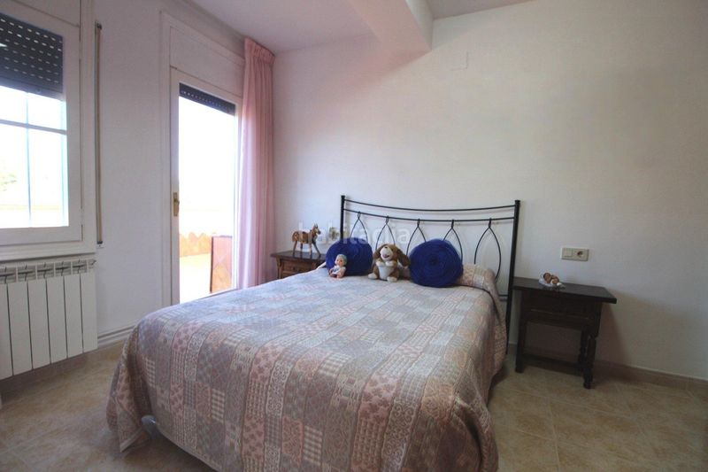 Foto 6c73d261-28bb-40cd-8d0a-b6695fd6a963. Casa amb calefacció aparcament a Aiguaviva Parc Vidreres