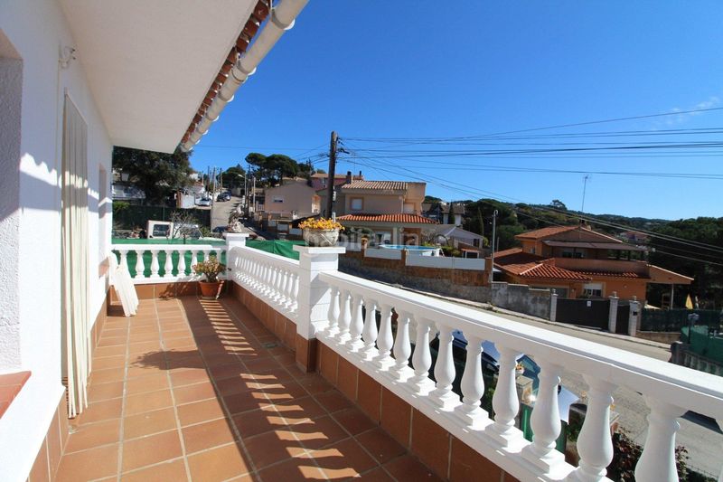 Foto 70fa50ba-0ca3-4624-b35f-648cf4e46019. Casa amb calefacció aparcament a Aiguaviva Parc Vidreres