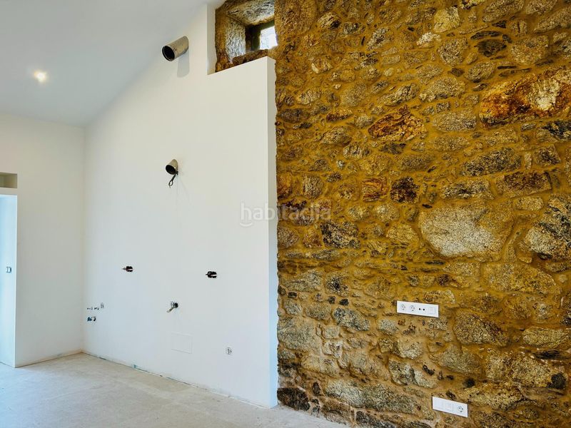 Foto ac0d7645-c36c-4bd2-9e79-c7fb6ed91077. Casa aparellada a Teo