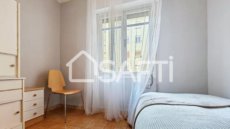 Foto b5818a6e-4e65-4e9b-b90b-47ec79dd5918. Flat in El Coto Gijón