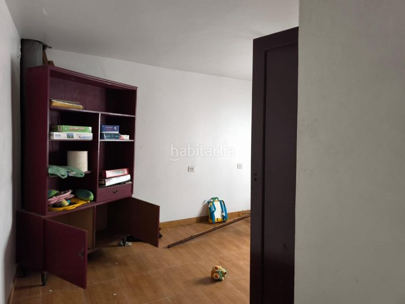 Foto e6d4d378-4e3b-4f9c-a04c-88d853ee6b46. Casa adossada a santa uxía de Ribeira Ribeira