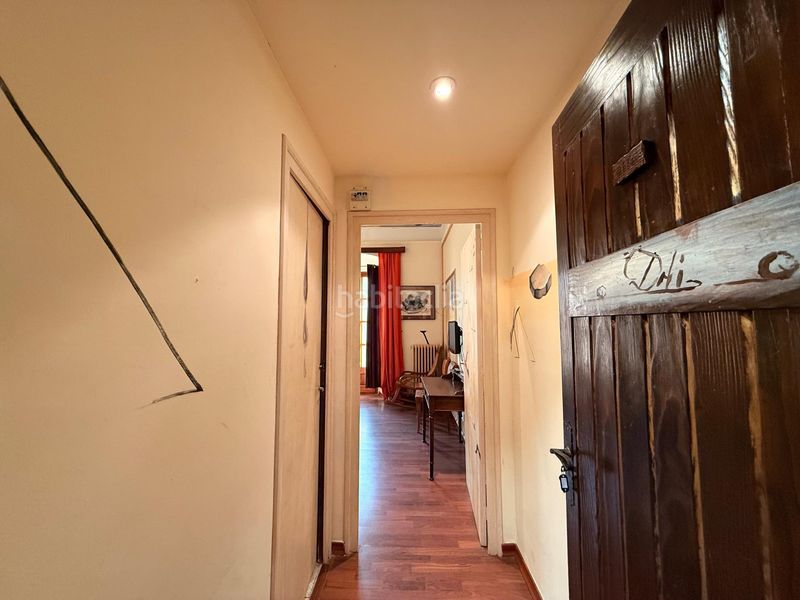 Foto 640d2803-42be-44e4-96f1-0d878c5e7c3b. Edificio in Darnius