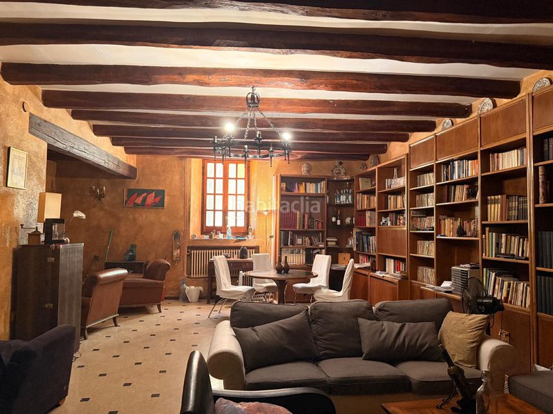 Foto d775e930-6d35-4743-881d-90072e514484. Edificio en Darnius