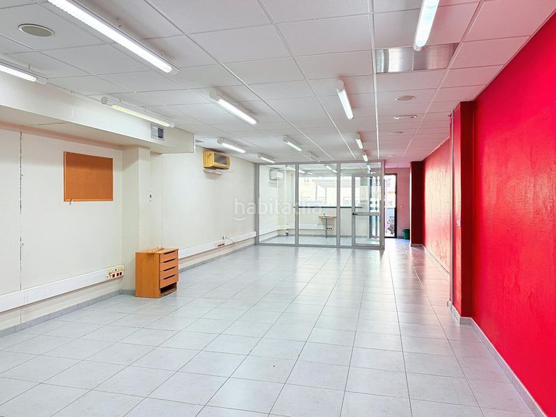 Foto a7c5cfef-9e29-4a5c-88e6-7e1325d08c25. Edifici a Sant Andreu de la Barca