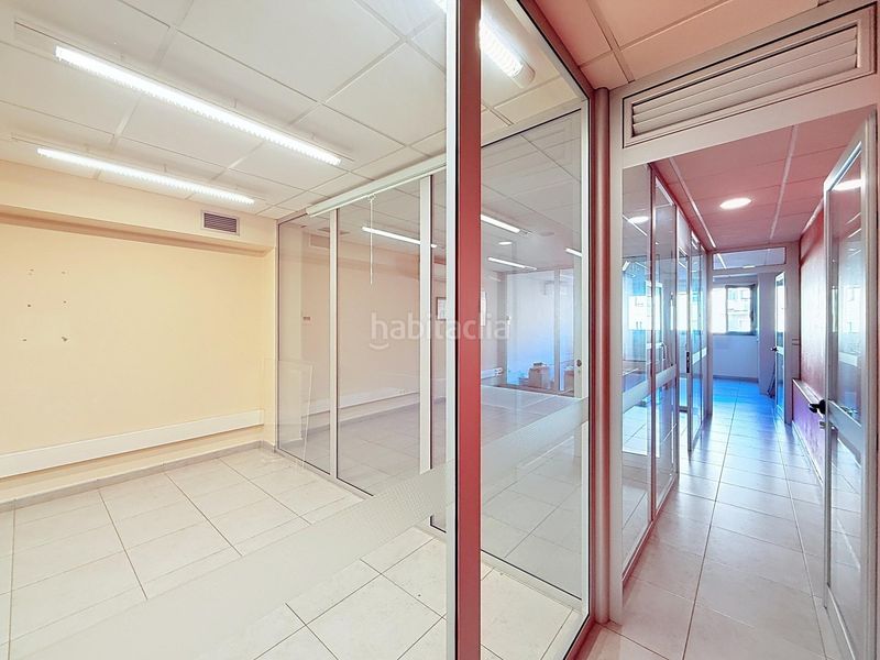 Foto b024eda7-348a-4403-af4c-edb716fb6765. Edifici a Sant Andreu de la Barca