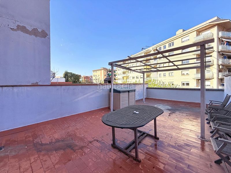 Foto b8b38a8e-6df0-40fe-8779-551f25d3147e. Edifici a Sant Andreu de la Barca