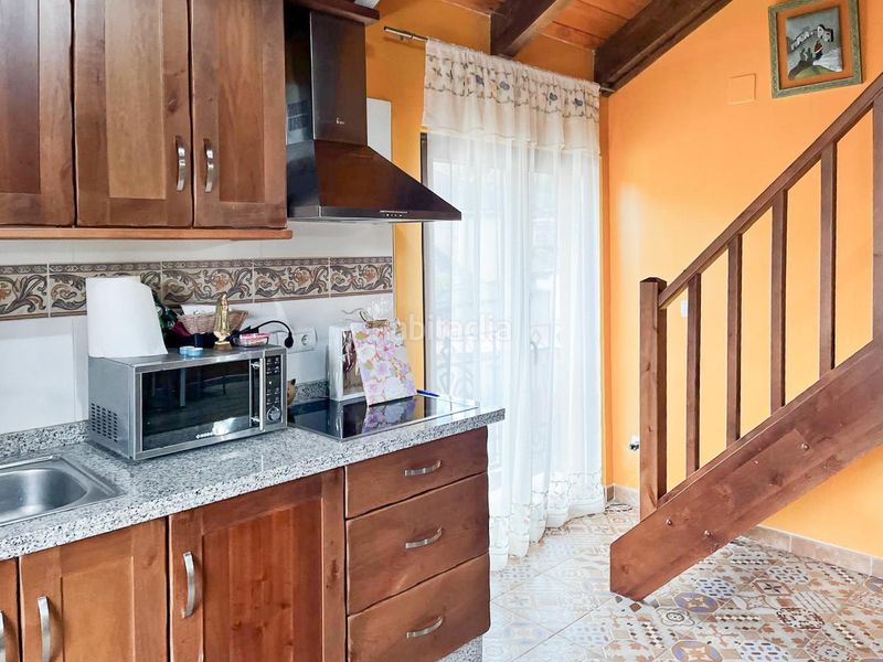 Foto e2f56956-95f6-46d5-8f68-d1f7ab120d66. Edifici a Rioseco de Tapia