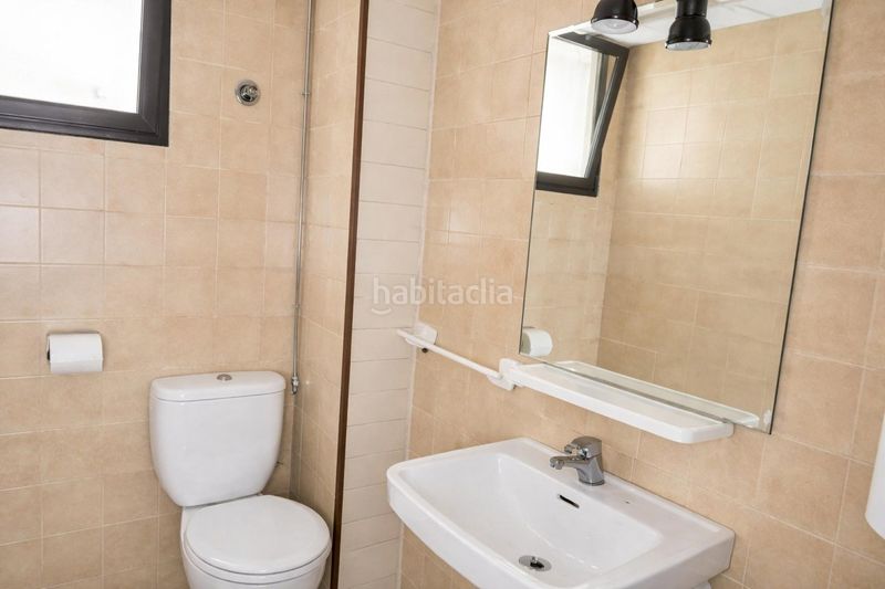 Foto 6fd1229c-6ac2-4a40-92aa-a50bc0c788a1. Casa adossada a Almansa
