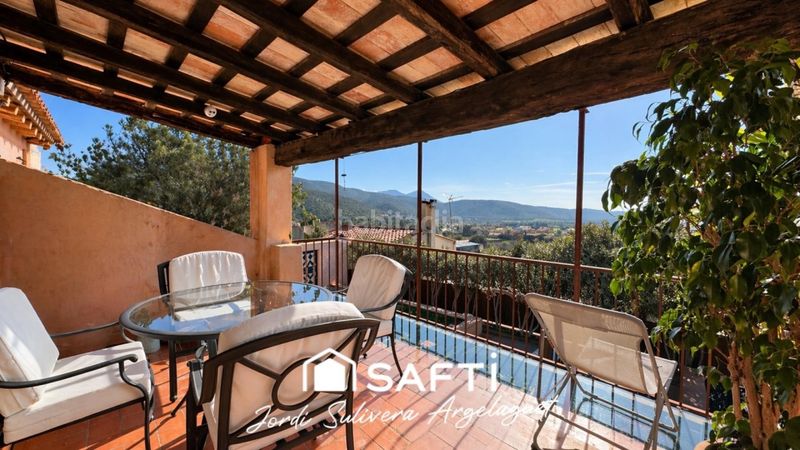 Foto 79624d12-f14e-40a9-ae61-50d7815235cf. Casa aparellada amb calefacció aparcament piscina a Cantallops