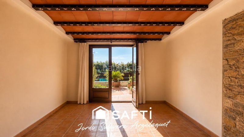 Foto b633a7fd-dacf-40b0-9aa5-bb2884e957d8. Casa aparellada amb calefacció aparcament piscina a Cantallops