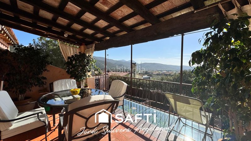 Foto d529dd4e-e127-48cc-a4d4-c11c488aa8e1. Casa aparellada amb calefacció aparcament piscina a Cantallops