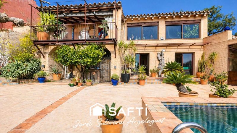 Foto d6bf9449-b16c-400a-ad01-f101f32e265e. Casa aparellada amb calefacció aparcament piscina a Cantallops