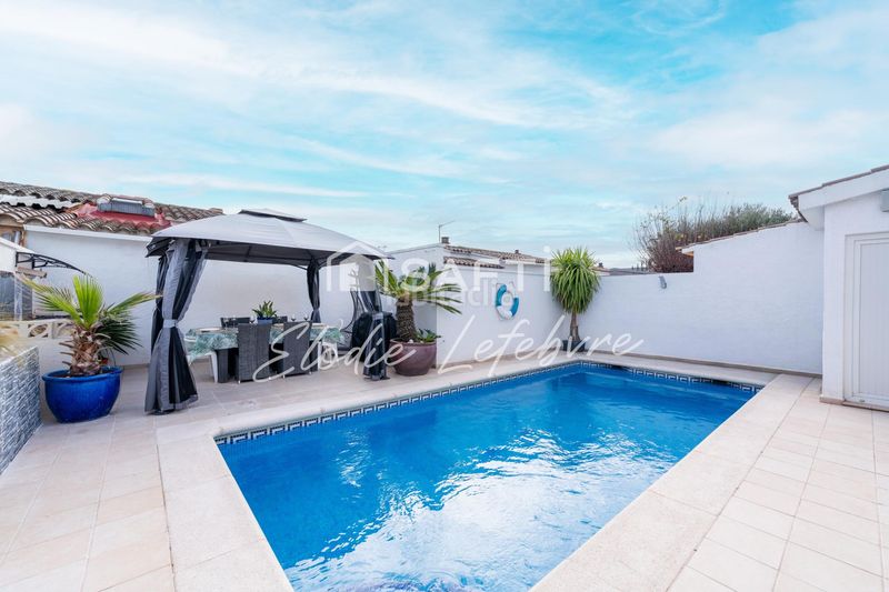 Foto 2d0a6d71-c206-4f60-8643-80d93596ade0. Casa amb calefacció aparcament piscina a Puigmal - Mas Nou Empuriabrava