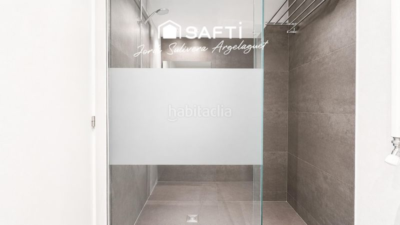 Foto 3136cc39-ece0-4c8b-a0e7-3dde5e51c0ce. Flat with heating in Eixample Sud-Migdia Girona