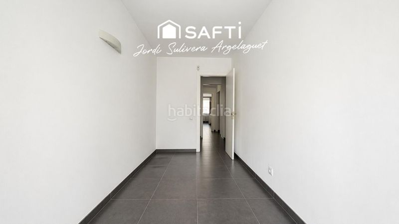 Foto 84f1ba40-c7cb-4976-b66d-143c67f086fb. Flat with heating in Eixample Sud-Migdia Girona