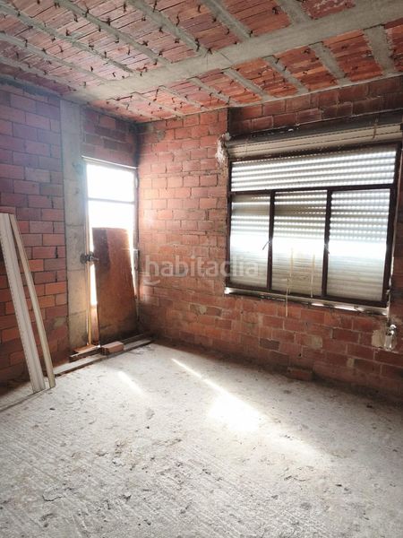 Foto 978e4f16-dace-4381-87e3-104282a8fa76. Casa amb aparcament a Cacabelos