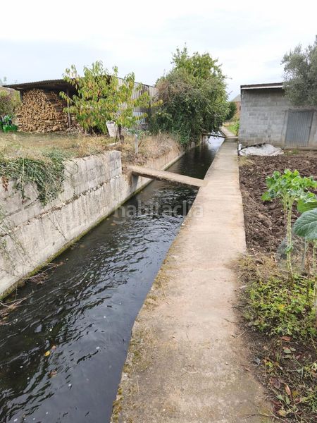 Foto cbfa5c87-d47e-4774-a3c9-575b98456ccc. Casa amb aparcament a Cacabelos