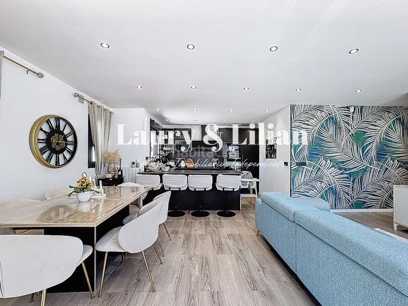 Foto 6f9845c9-b1f0-49c9-8eee-1537c6e003bd. Casa amb piscina a Sant Maurici Empuriabrava