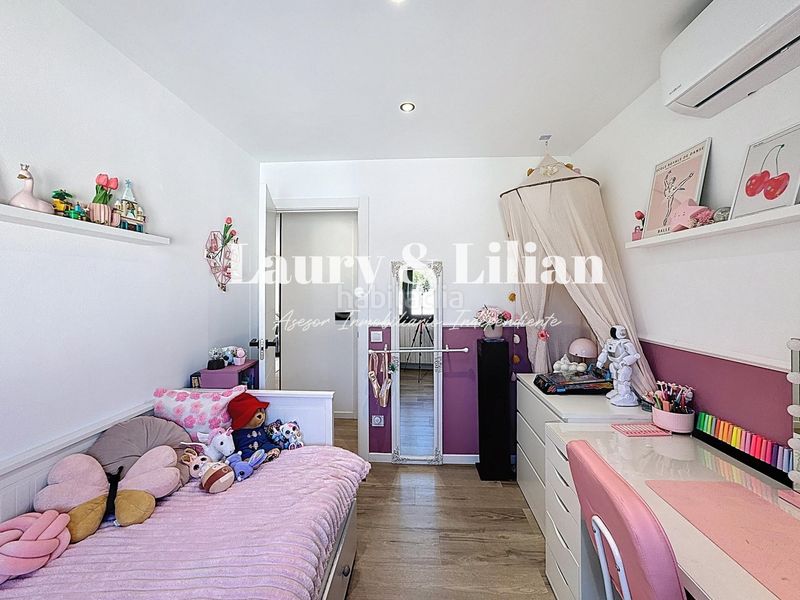 Foto cb622575-be60-4fb4-83d0-ff15a8f508bf. Casa amb piscina a Sant Maurici Empuriabrava