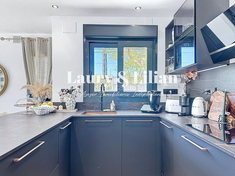 Foto d982dc2a-38b1-4920-9e39-d9bb3c577393. Casa amb piscina a Sant Maurici Empuriabrava