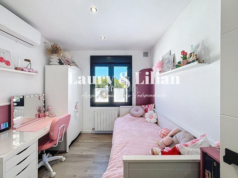 Foto e163efe9-808e-4839-8b7b-e43e3944fb2d. Casa amb piscina a Sant Maurici Empuriabrava